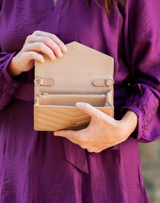 Matt Clutch Champagne Pearl