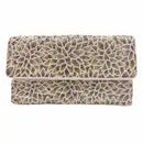 Khloe Clutch